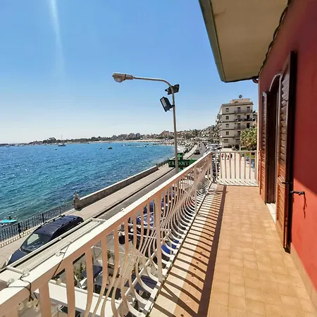 Super Panorama & Astonishing Seaview Apartment Giardini Naxos
