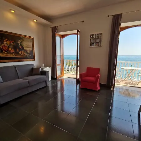 Super Panorama & Astonishing Seaview Apartment