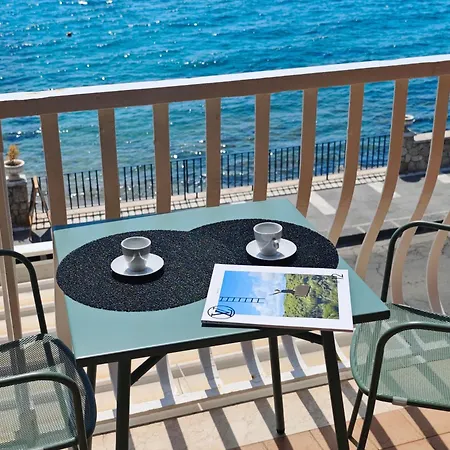 Super Panorama & Astonishing Seaview Apartment Giardini Naxos